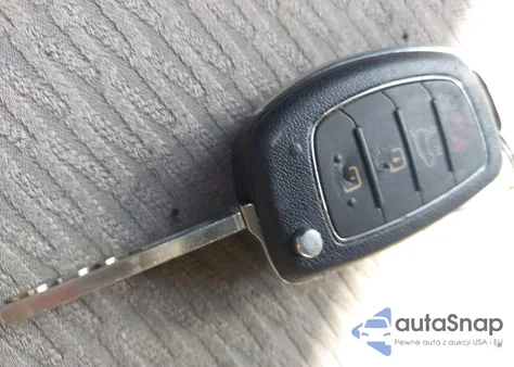 2015 Hyundai Santa Fe Sport 2.4L z USA, uszkodzony, nr VIN 5XYZTDLB4FG277210